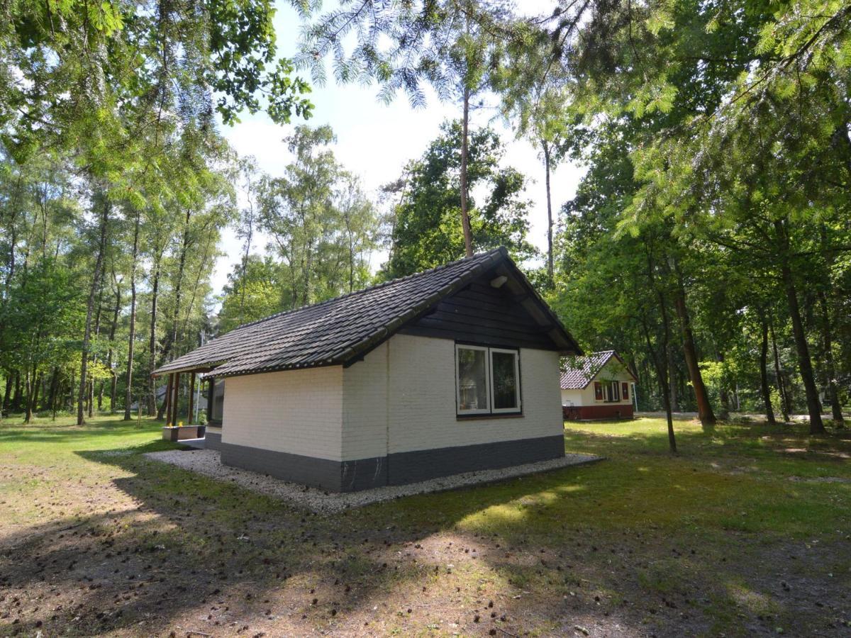 Detached Bungalow With Lovely Covered Terrace In A Nature Rich Holiday Park Stramproy Extérieur photo